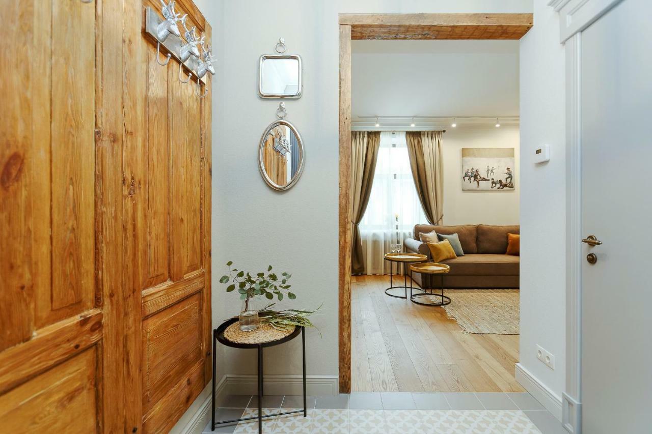 Apartamento Dzirnavu Residense Riga Exterior foto