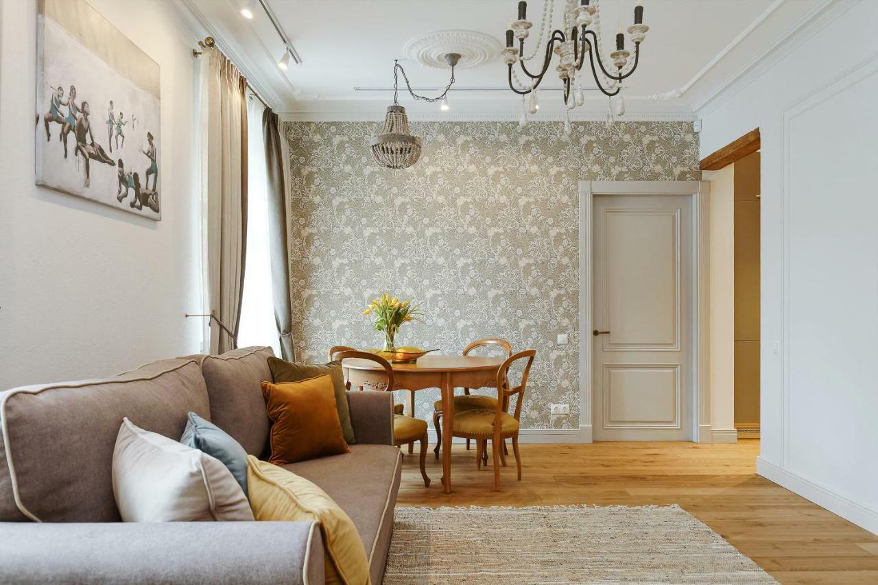 Apartamento Dzirnavu Residense Riga Exterior foto