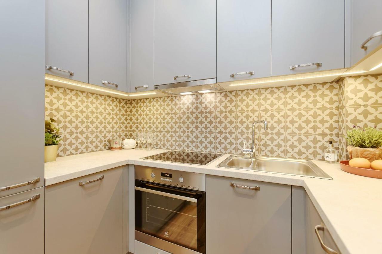 Apartamento Dzirnavu Residense Riga Exterior foto