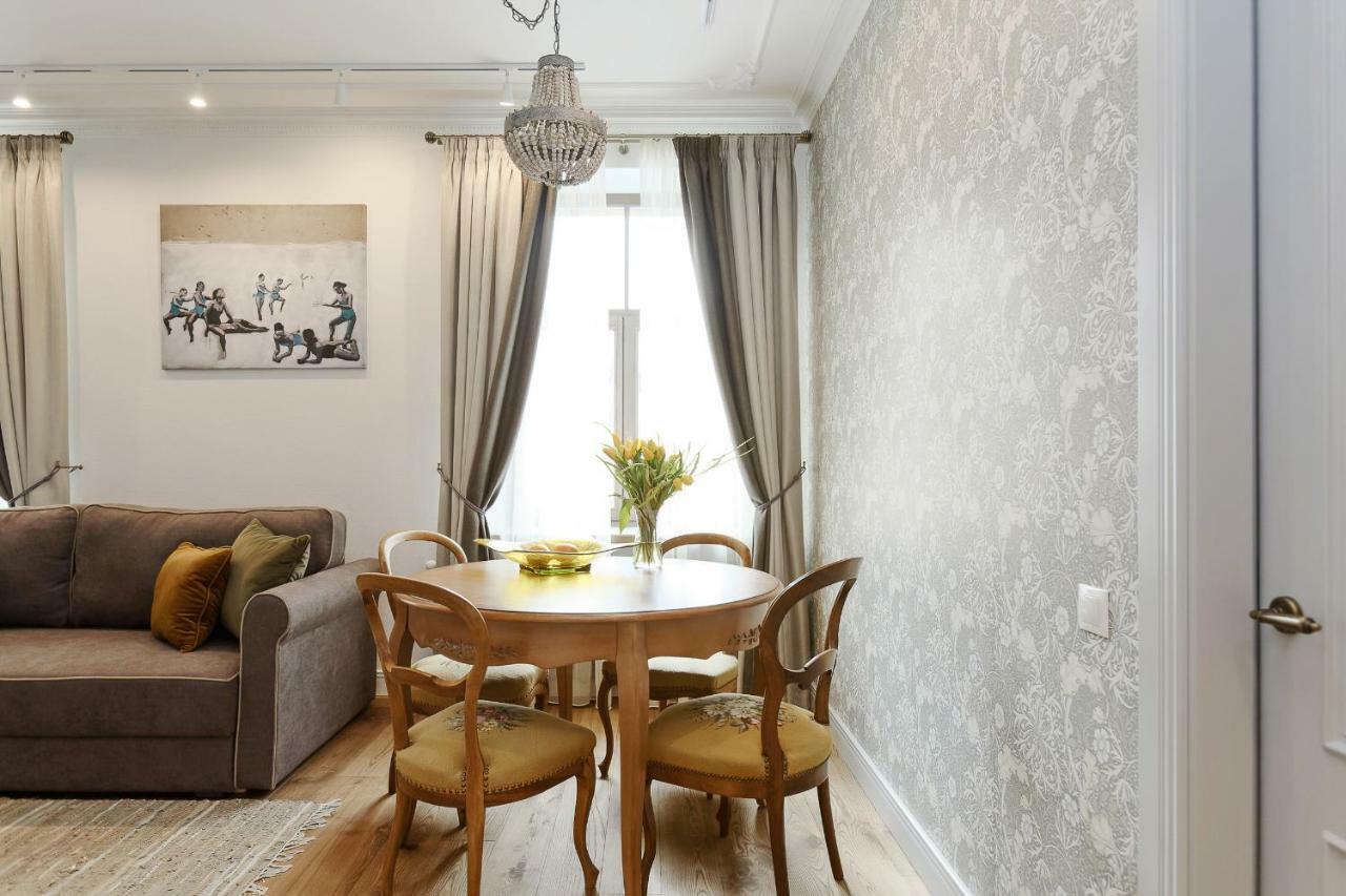 Apartamento Dzirnavu Residense Riga Exterior foto