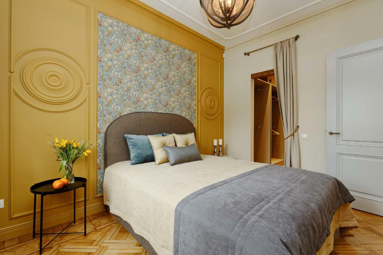 Apartamento Dzirnavu Residense Riga Exterior foto